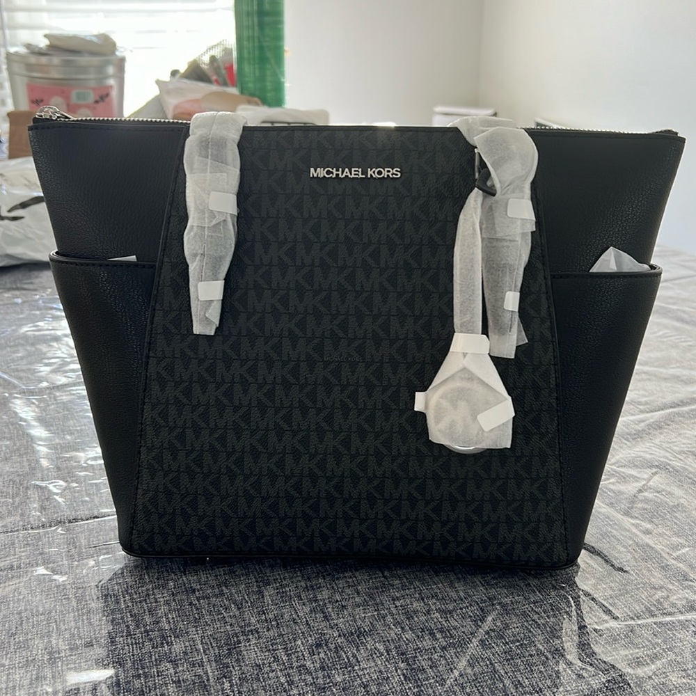 Black Michael Kors tote bag